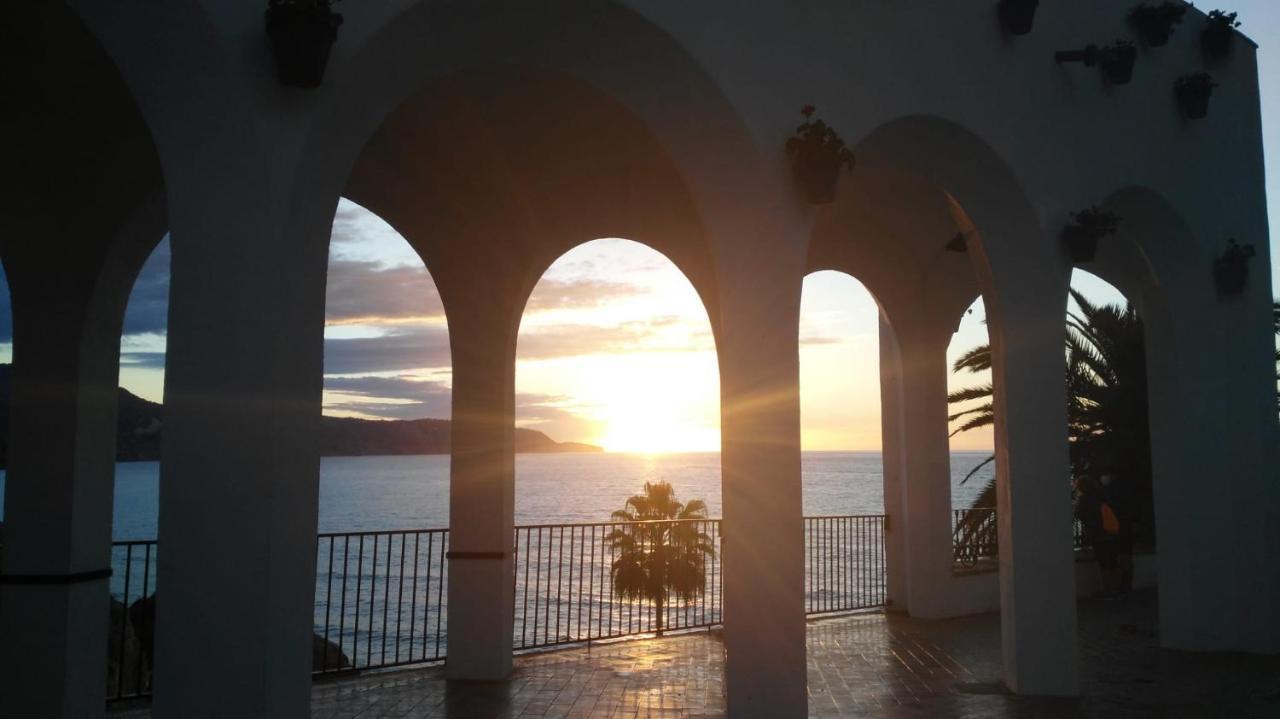 Appartamento Acapulco Playa Beautiful Seaview Nerja Esterno foto