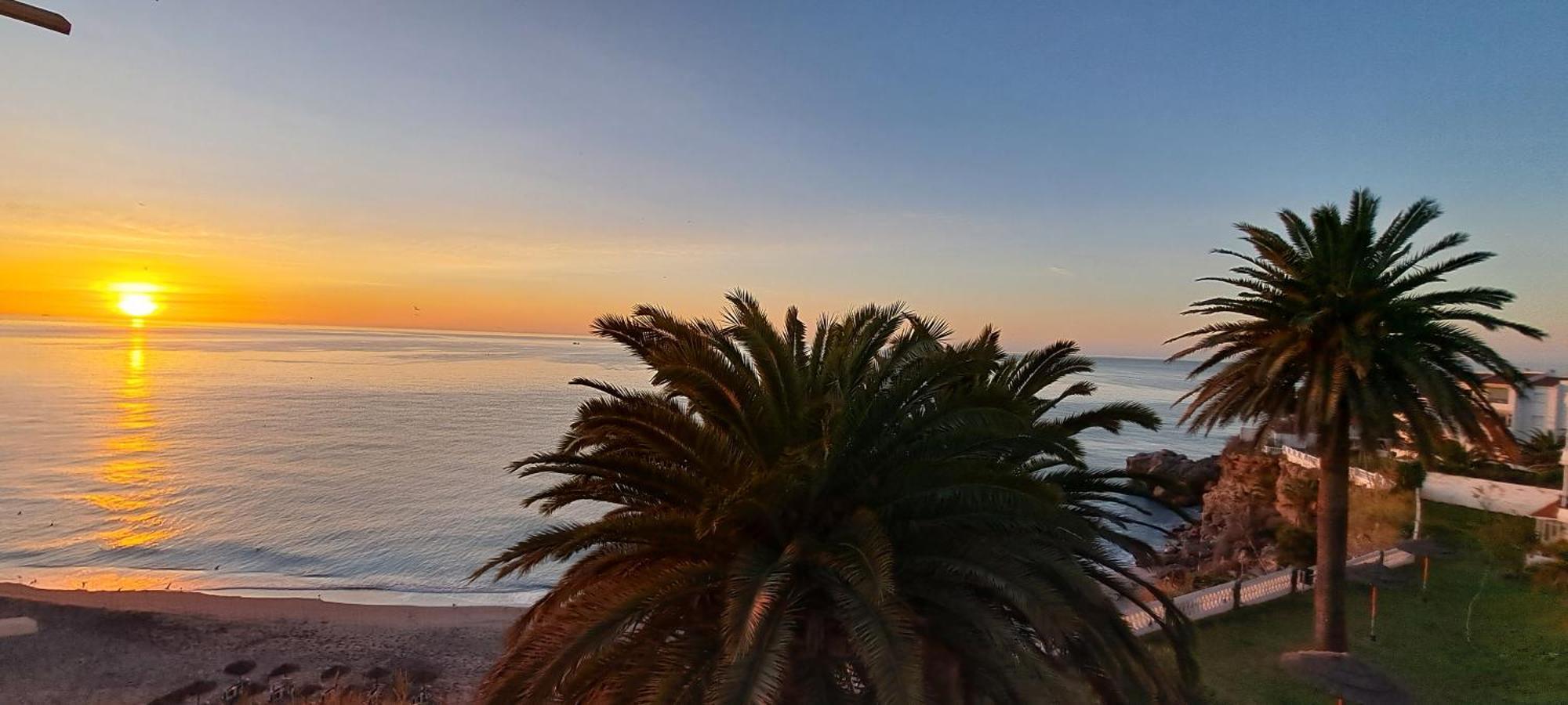 Appartamento Acapulco Playa Beautiful Seaview Nerja Esterno foto