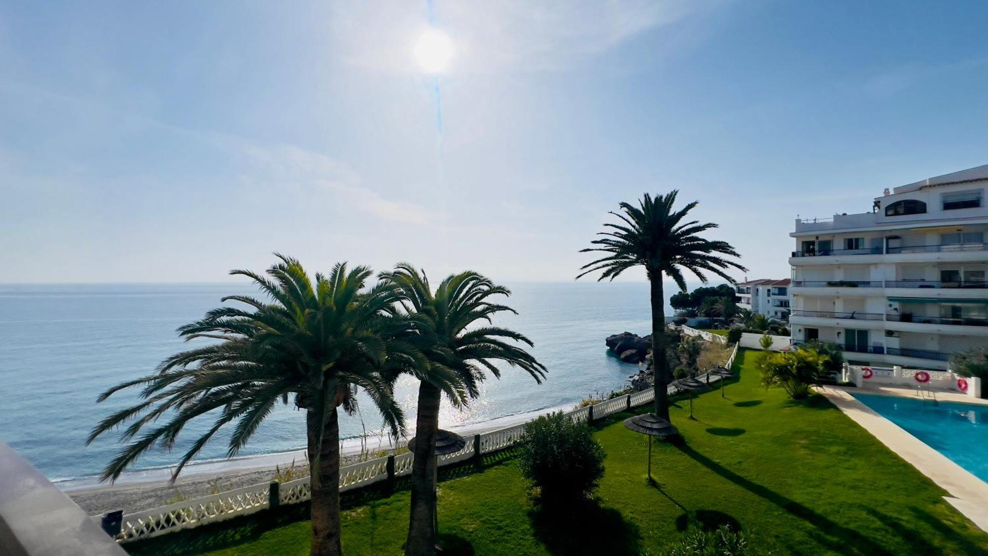Appartamento Acapulco Playa Beautiful Seaview Nerja Esterno foto